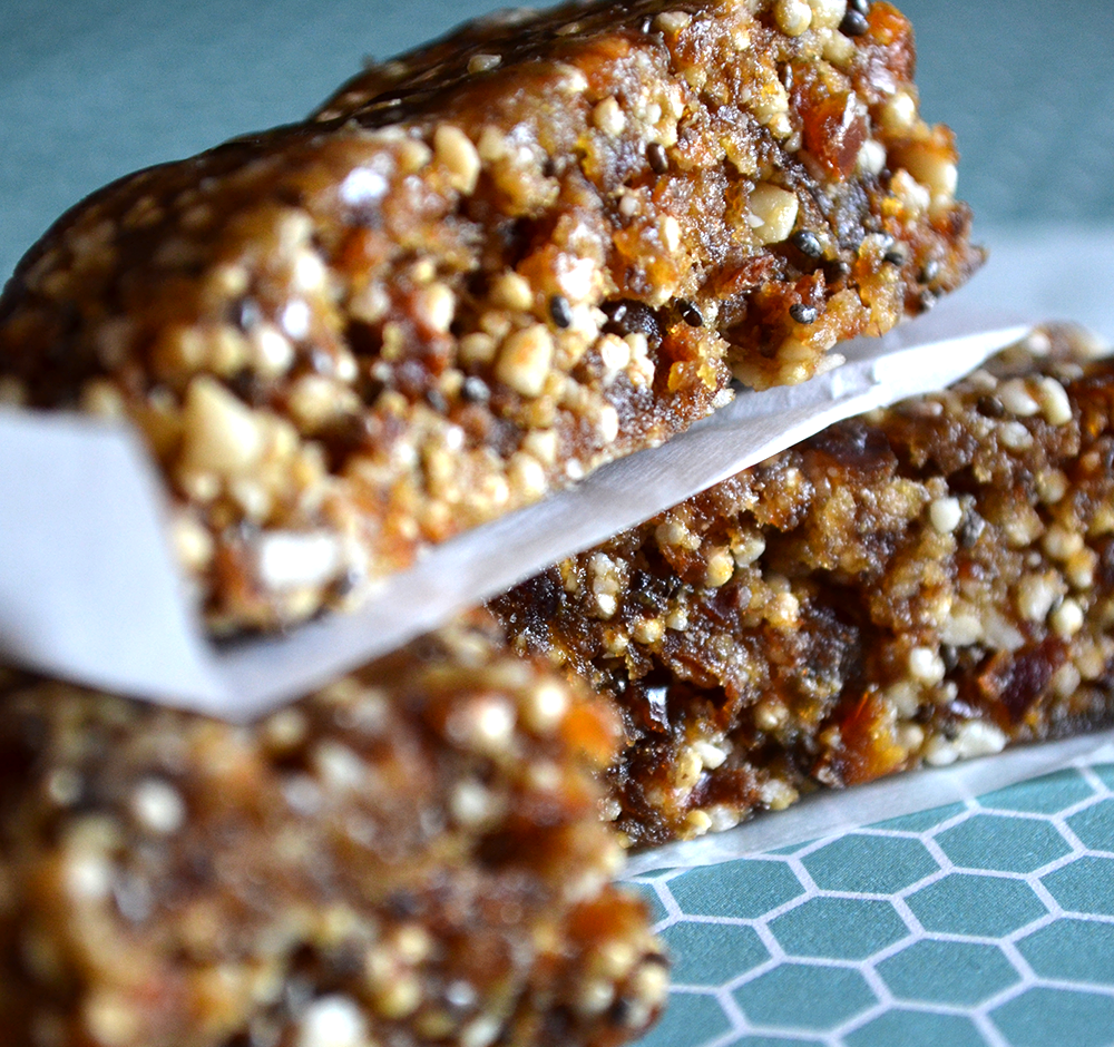 blog-images-cashew-bar-2.png
