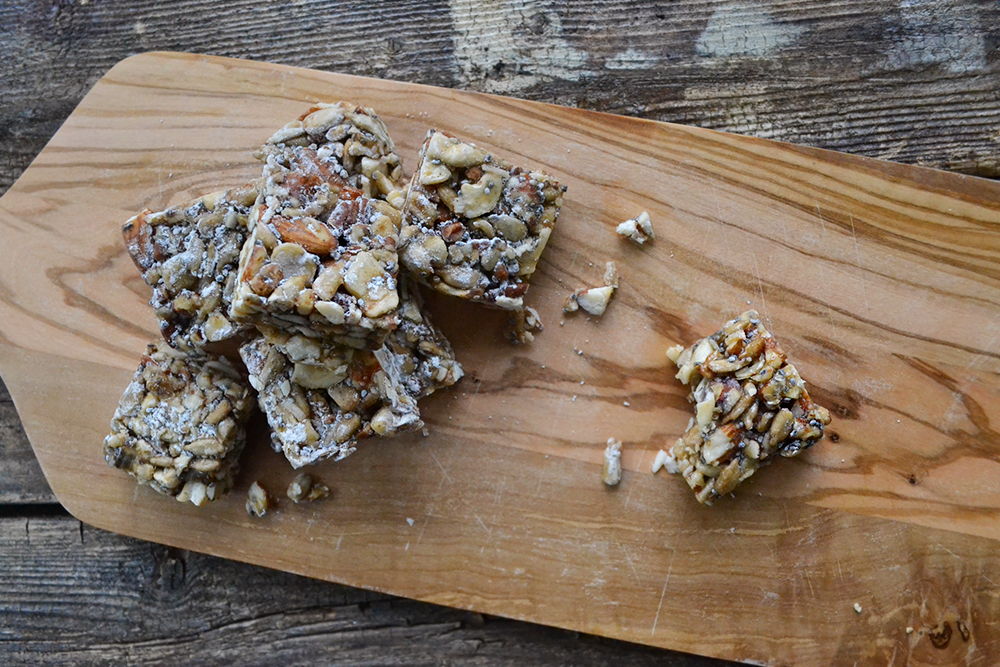 vanilla-almond-cashew-bars-4