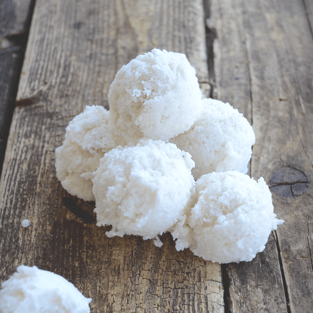 Recipe for No-Bake Coconut Macaroon Bites by PaintedFork.com